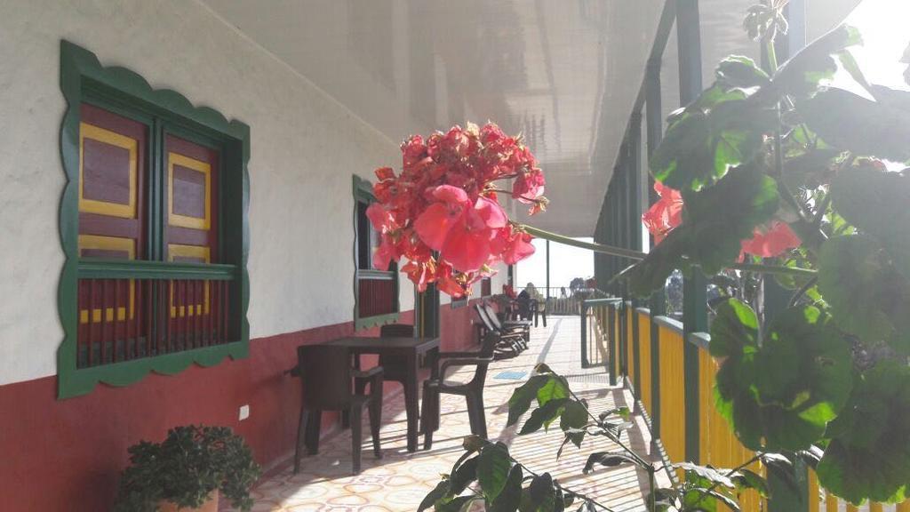 Hostal Casa De Los Taitas Salento Bagian luar foto