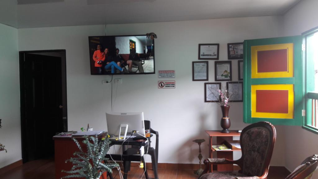 Hostal Casa De Los Taitas Salento Bagian luar foto