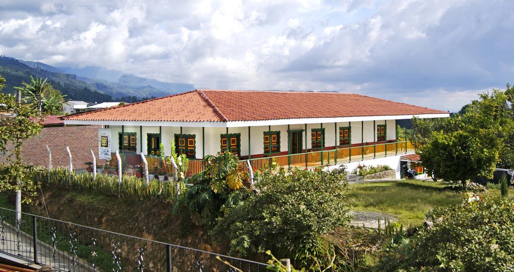 Hostal Casa De Los Taitas Salento Bagian luar foto