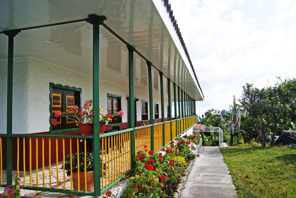 Hostal Casa De Los Taitas Salento Bagian luar foto