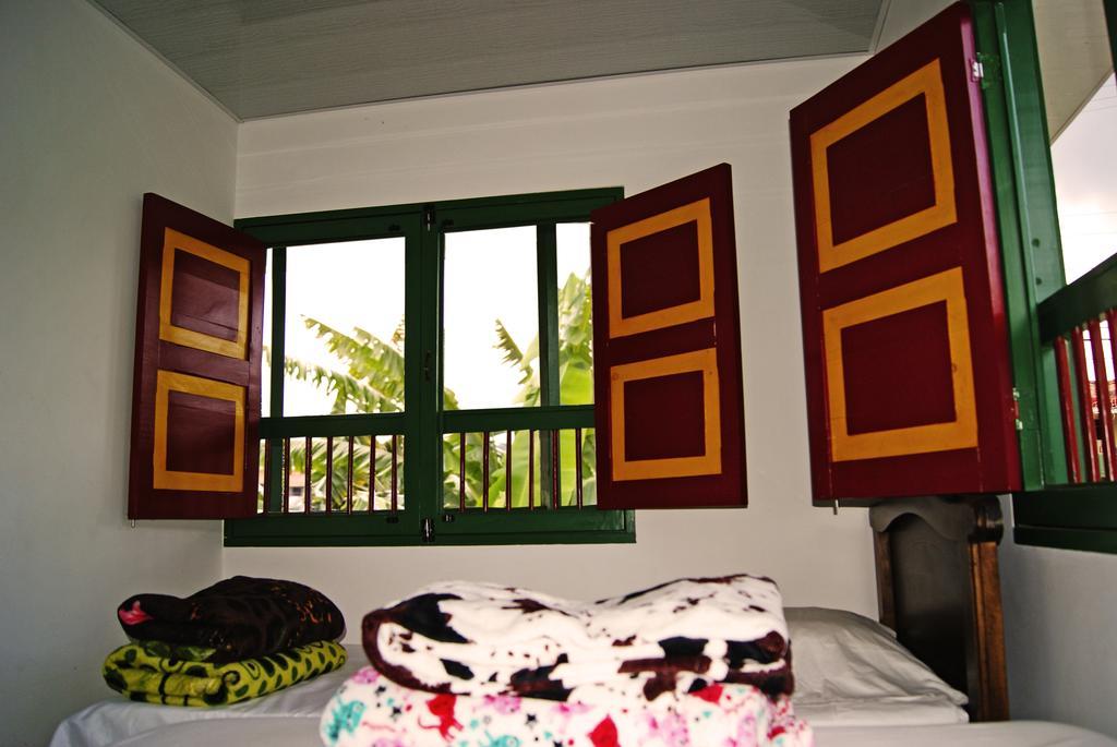 Hostal Casa De Los Taitas Salento Bagian luar foto