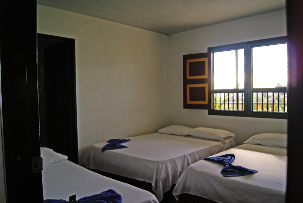 Hostal Casa De Los Taitas Salento Bagian luar foto